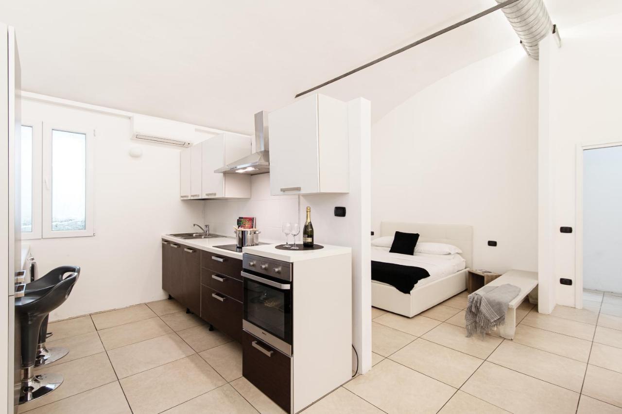 Loft Near Duomo Apartment Комо Екстериор снимка