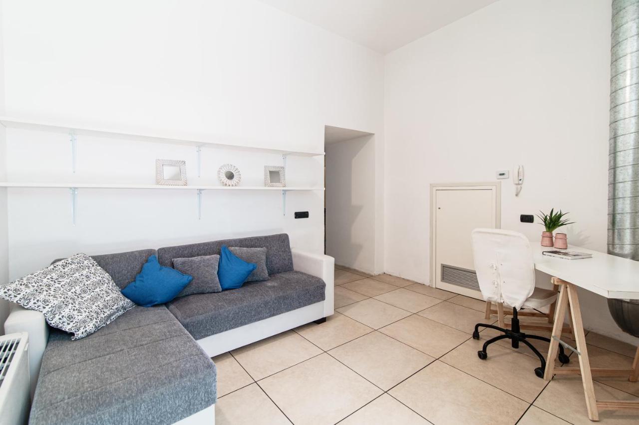 Loft Near Duomo Apartment Комо Екстериор снимка