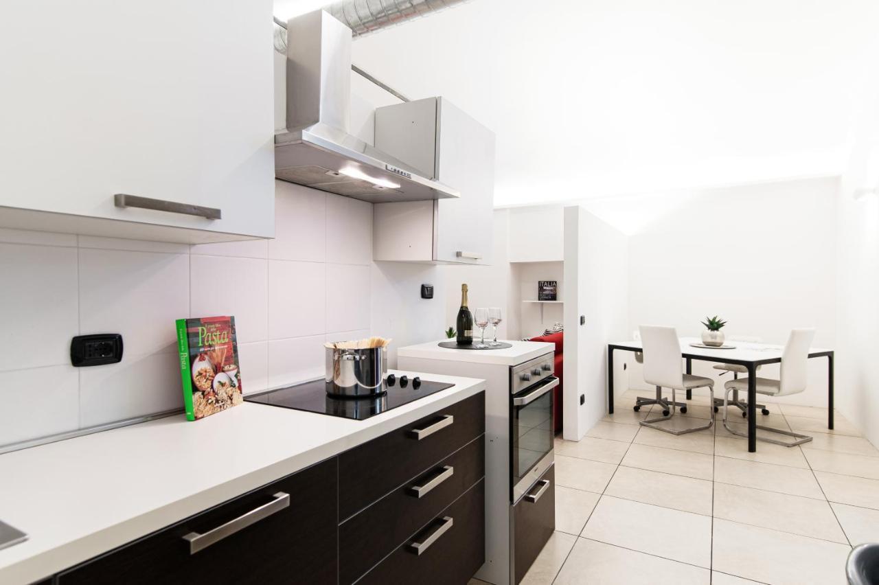 Loft Near Duomo Apartment Комо Екстериор снимка